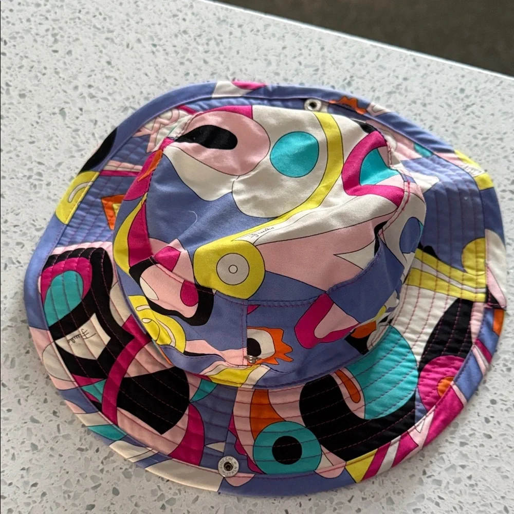 PUCCI Vibrant Multicolor Geometric Bucket Hat - Blue Base